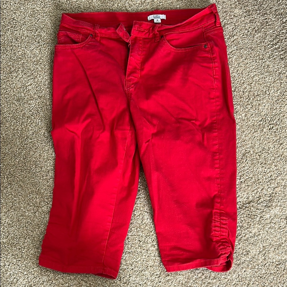 Croft & Barrow red capris